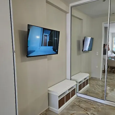Agora Luxury 9 *