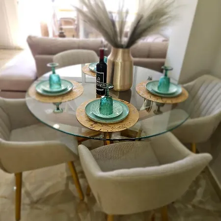 Agora Luxury 9